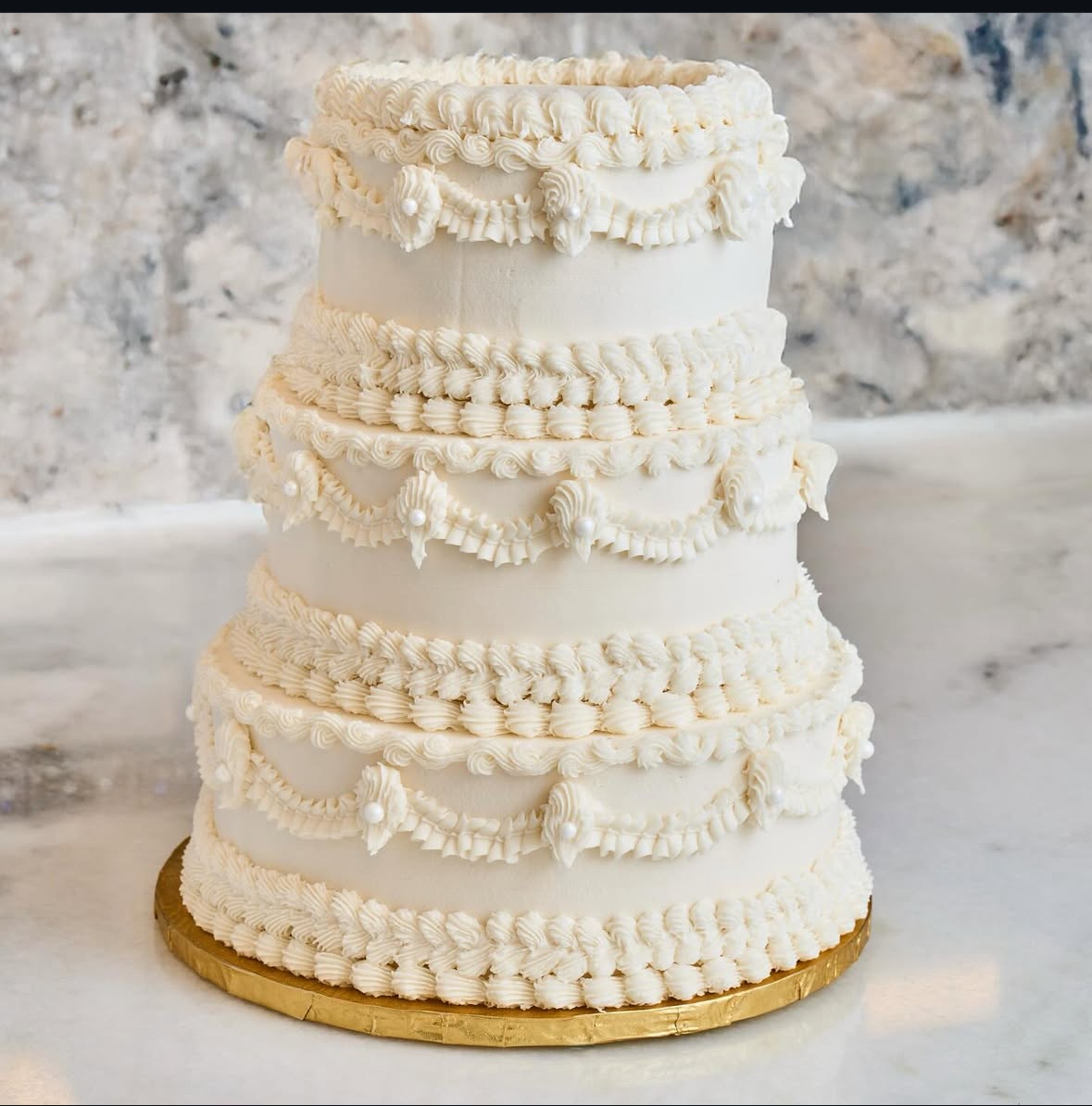 Vintage cake 3 tier